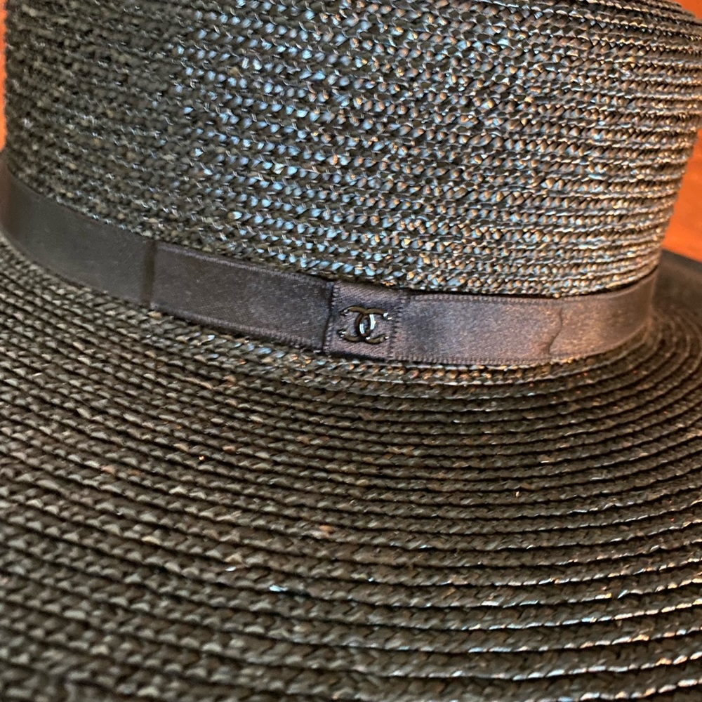 Chanel 2020 straw wide brim hat black NWT - Picture 9 of 13